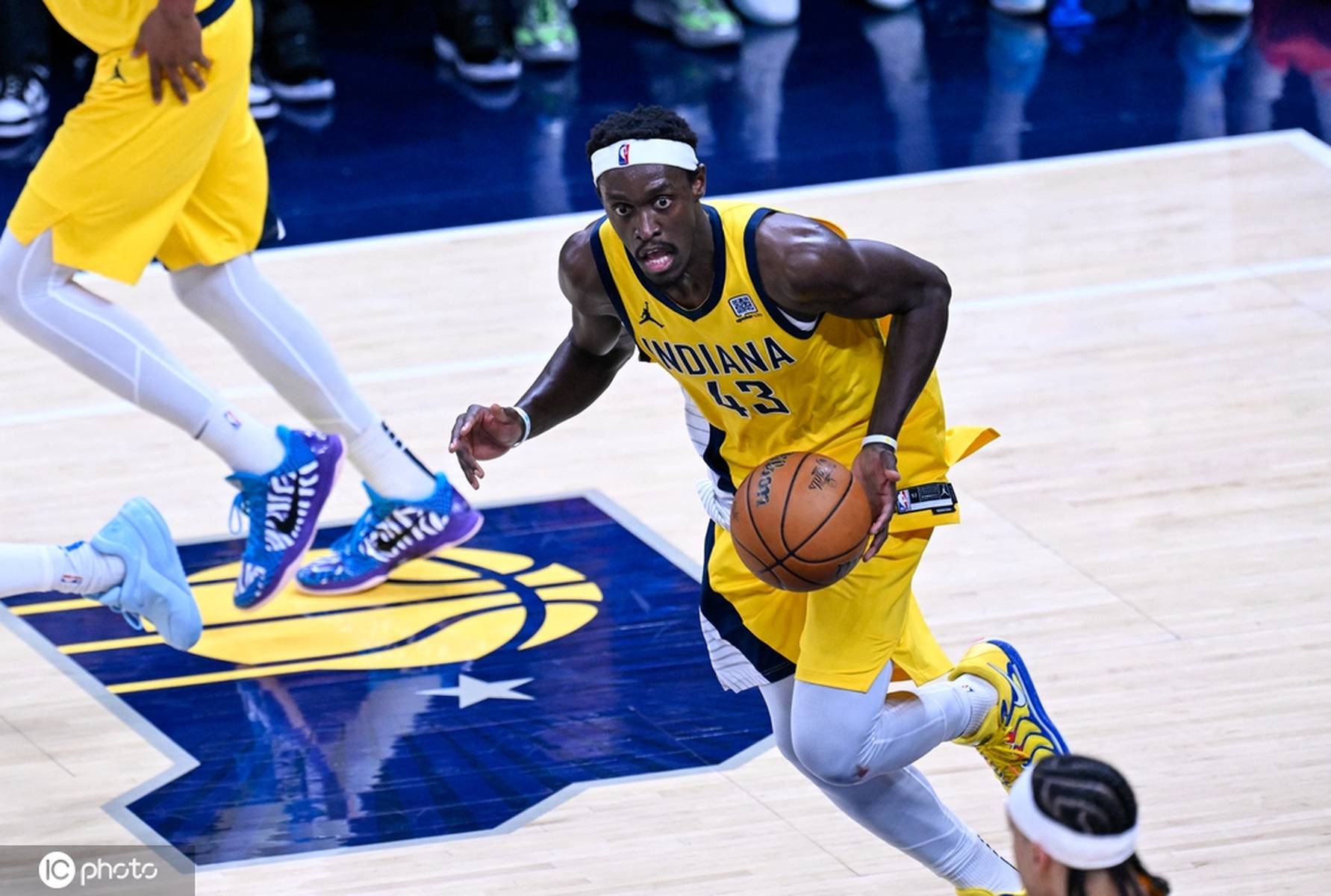 关于西亚卡姆重要时刻出色防守，曼联带队取胜！上演精彩一战的信息-爱游戏移动平台